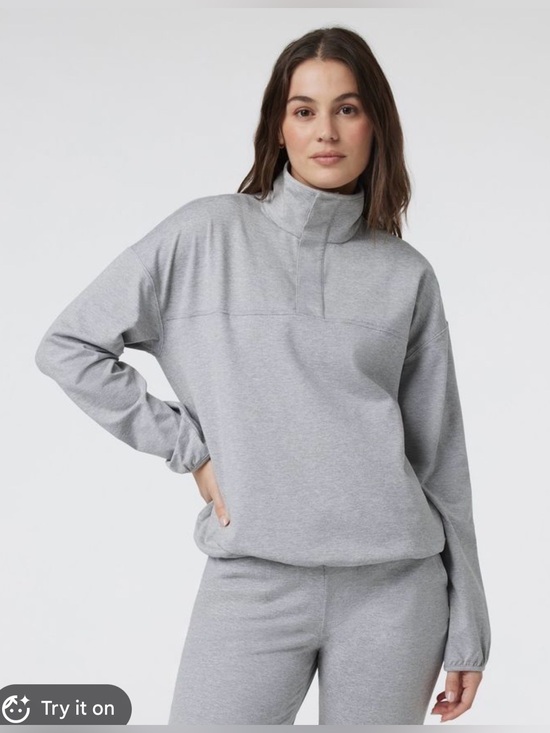 Vuori Sweaters - NWOT Vuori Granite Mock Neck Snap Pullover in Cream Ecru, size Small